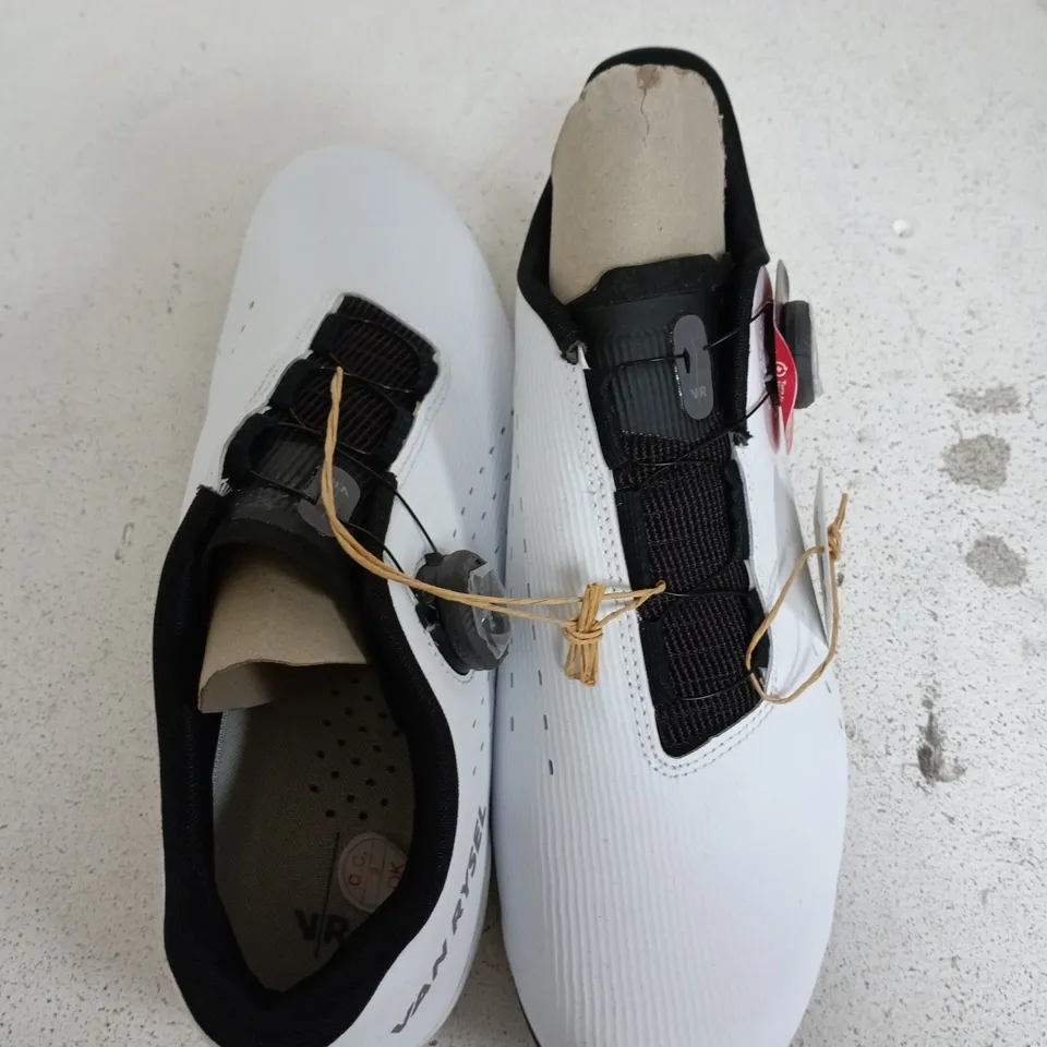 VAN RYSEL BIKE SHOES SIZE 42