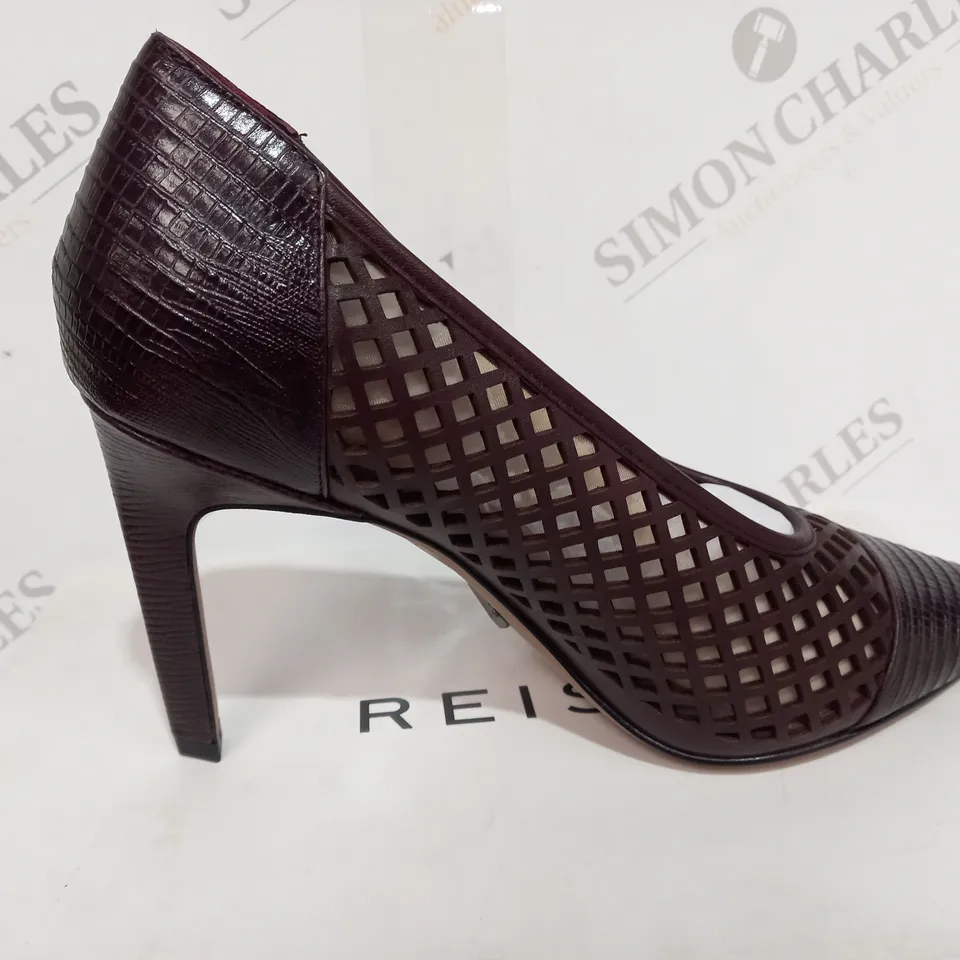 BOXED REISS CLOVER LIZARD STYLE POMEGRANATE COLOURED HEELS - SIZE 6