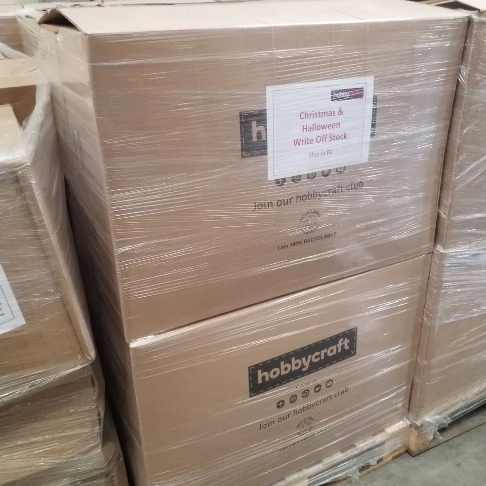 PALLET CONTAINING ASSORTED CHRISTMAS PRODUCTS & DECORATIONS INCLUDING POP UP ADVENT CALENDAR, WOODEN CHRISTMAS BOX, CHRISTMAS CANDLE KIT & CHRISTMAS MARKET PLAY TENT