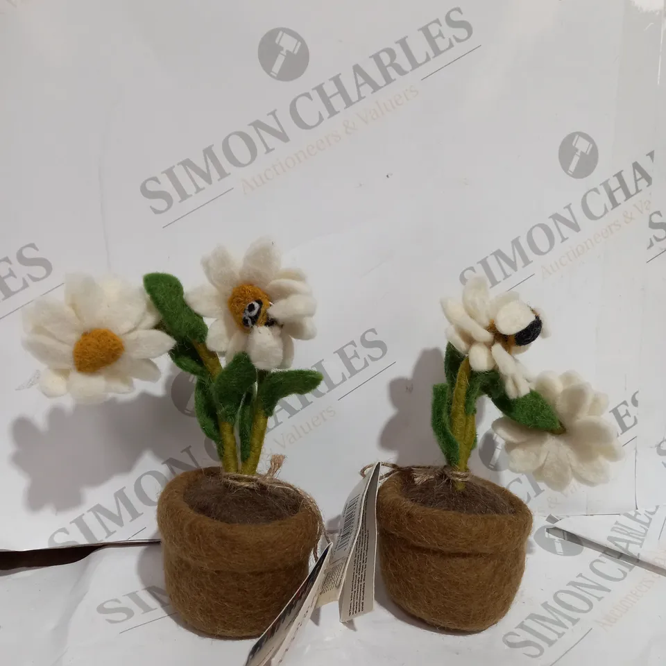 6 X TOY SUN FLOWER PLUSHIE WITH BEE 