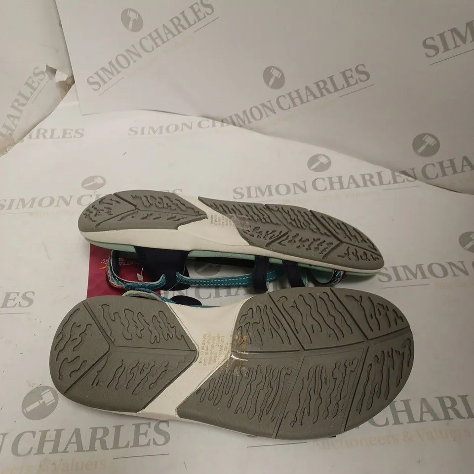 REGATTA LADY SANTA ROMA SANDALS SIZE 5