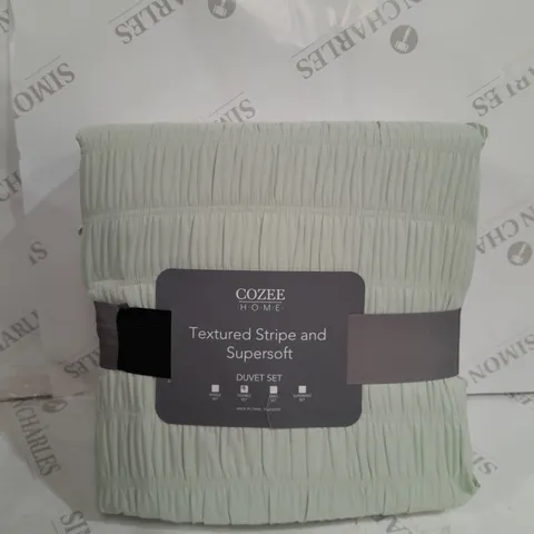 COZEE HOME TEXTURED STRIPE AND SUPERSOFT DUVET SET - DOUBLE SIZE