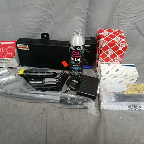 APPROXIMATELY 12 ASSORTED VEHICLE PARTS & ACCESORIES TO INCLUDE DASH CAM, C3 CERAMIC LUBE, BRAKE PAD SET, ETC
