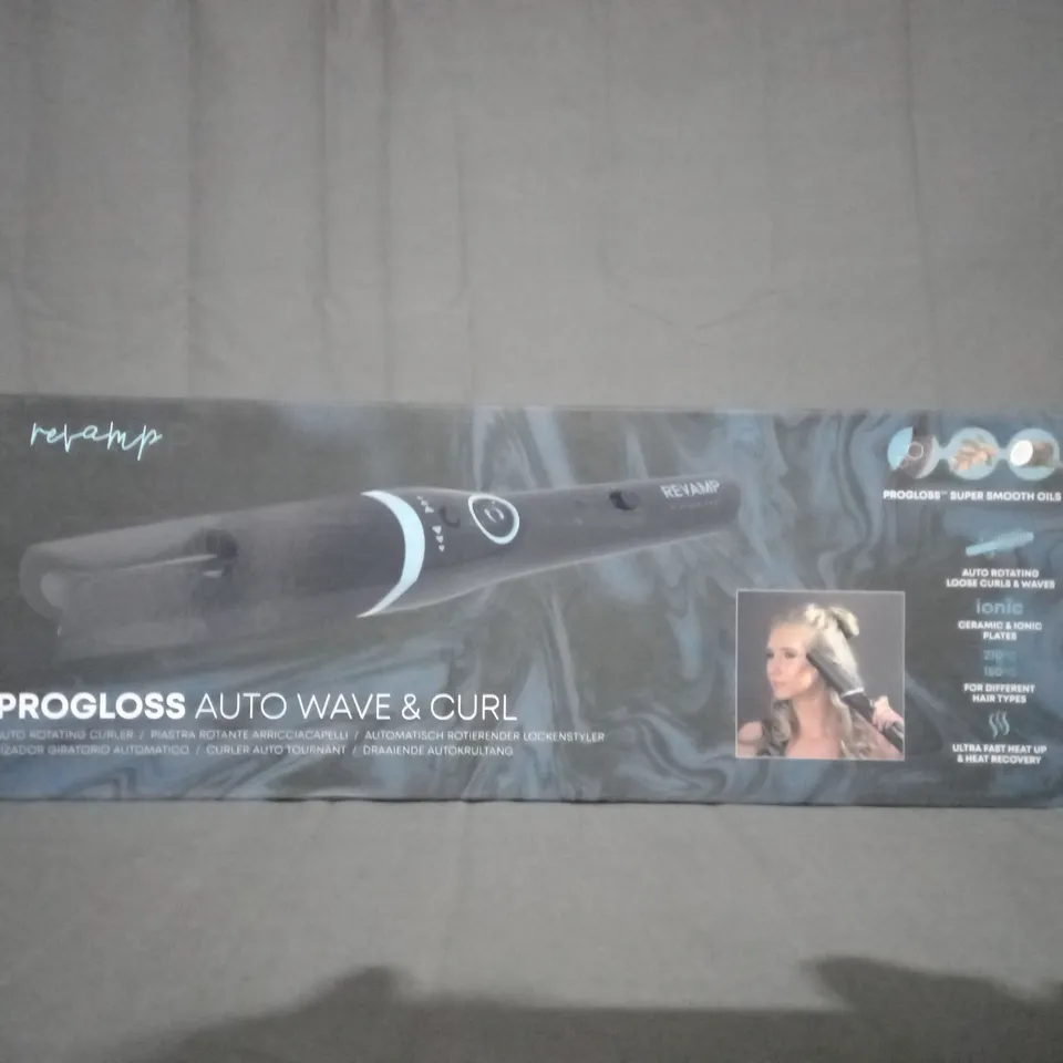  BOXED REVAMP PROGLOSS AUTO WAVE AND CURL AUTO-ROTATING CURLER