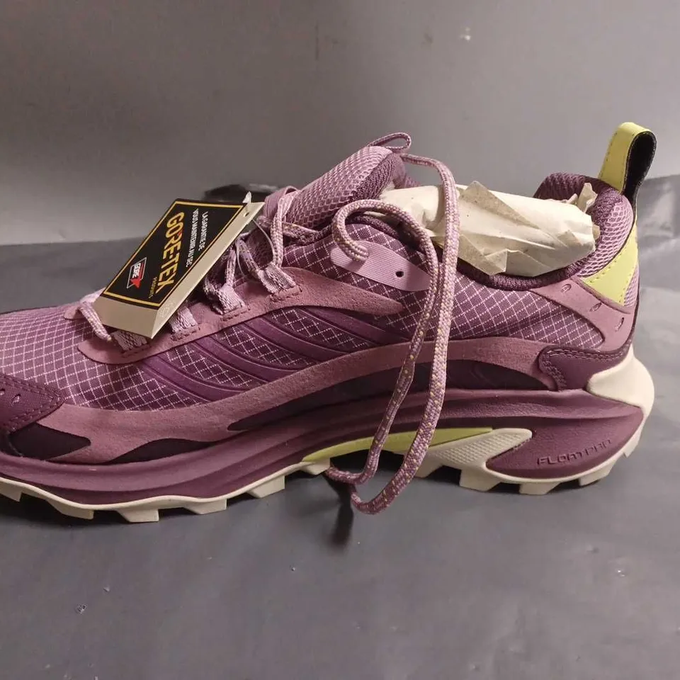 BOXED PAIR OF MERRELL MOAB SPEED 2 GTX TRAINERS IN MAUVE - UK 7