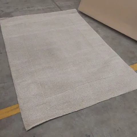 QUALITY DESIGNER AREA RUG - APPROXIMATELY 200 x 140cm