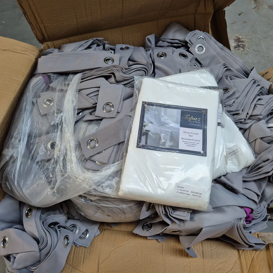BOX OF 20 ASSORTED CURTAINS AND BEDDING