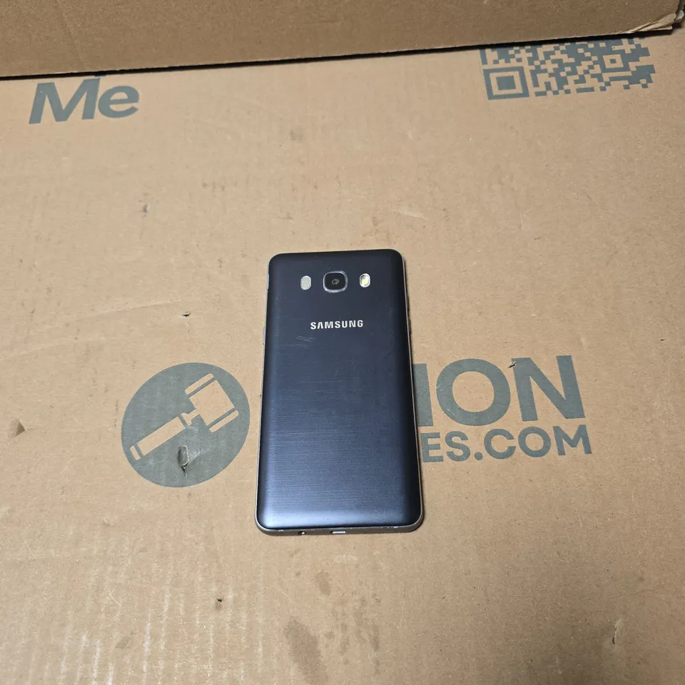 SAMSUNG GALAXY J5 SMART PHONE