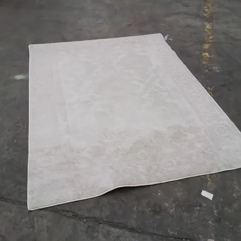 QUALITY DESIGNER AREA RUG APPROXIMATELY 160X120CM