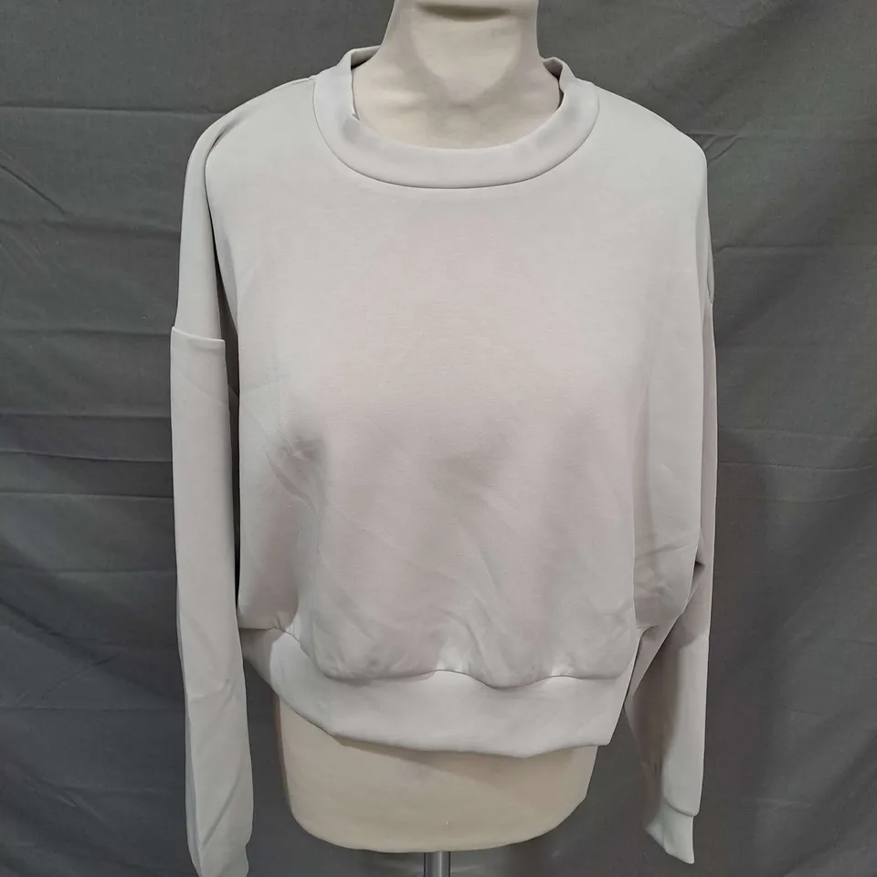 STRADIVARIUS CASUAL SPORT SOFT TOUCH CROPPED PULLOVER IN GREY SIZE M