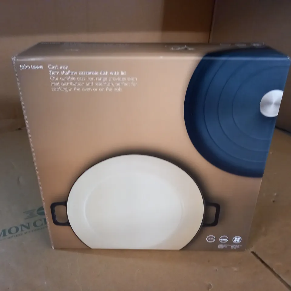 BOXED CAST IRON 31CM SHALLOW CASSEROLE DISH WITH LID