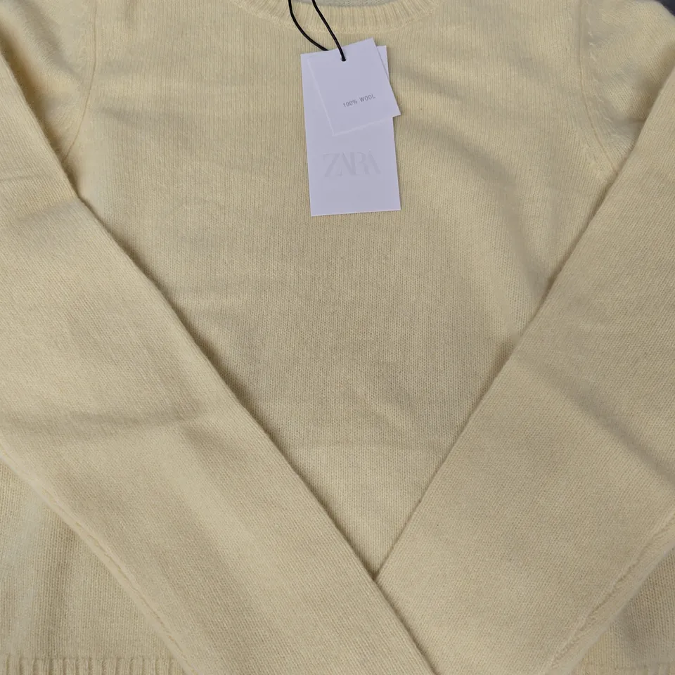ZARA 100% WOOL CREW NECK KNIT SWEATER IN PALE YELLOW SIZE UK SMALL