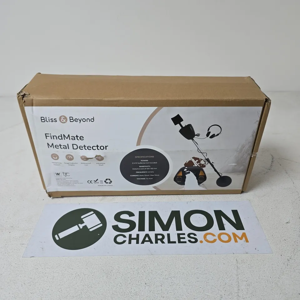 BOXED BLISS & BEYOND FINDMATE METAL DETECTOR 