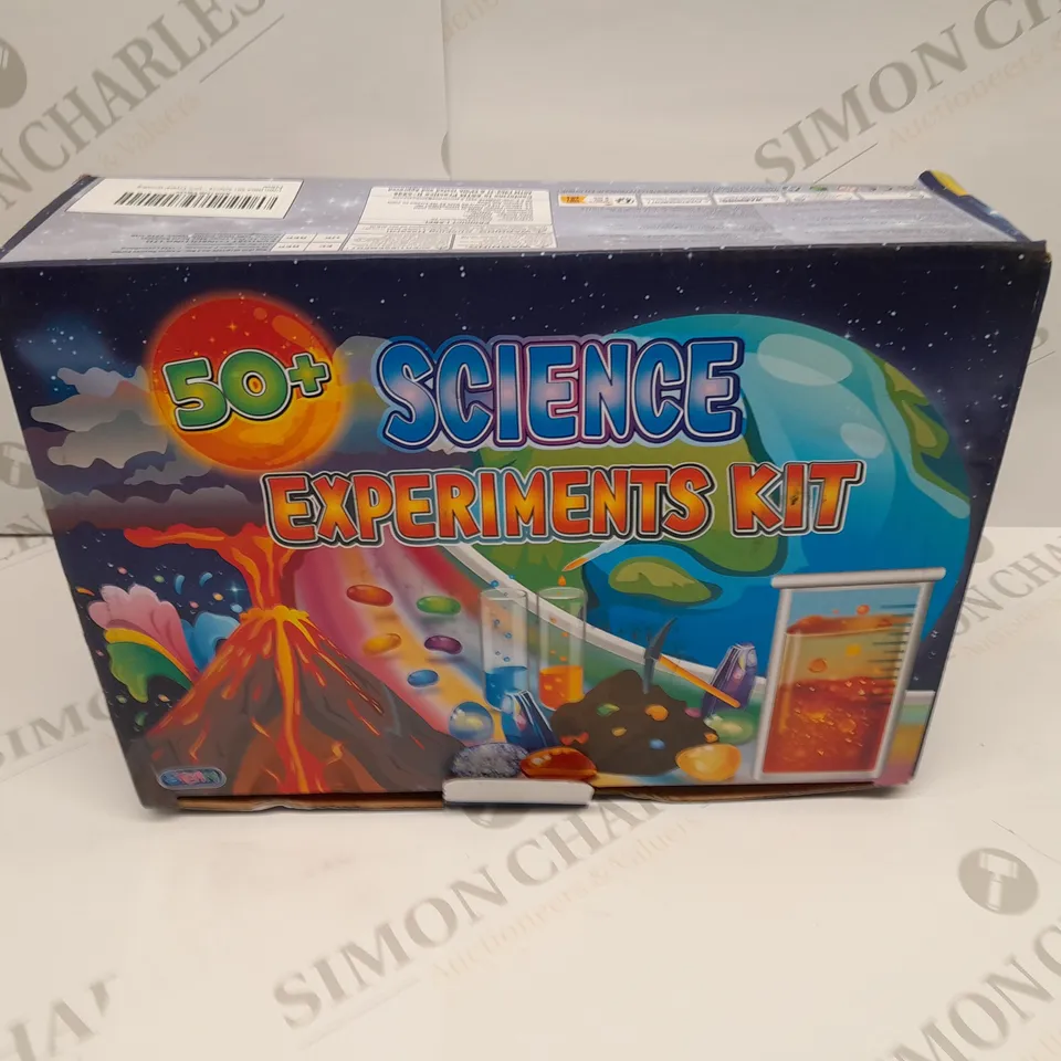 BRAND NEW BOXED 50+ SCIENCE EXPERIMENTS KIT