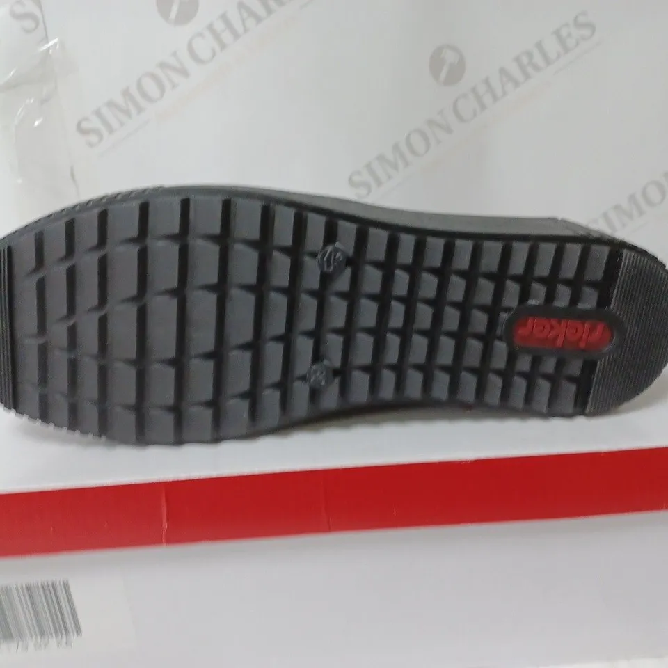 BOXED PAIR OF RIEKER HI TOP TRAINERS IN BLACK UK SIZE 6