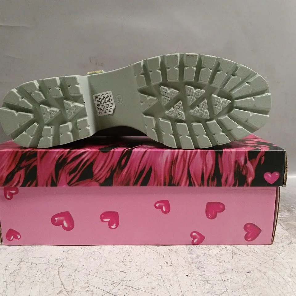 BOXED PAIR OF KOI TIRA PEARL MARY JANES SKY JEWEL EDITION IN BLUE (UNEVEN PAIR)
