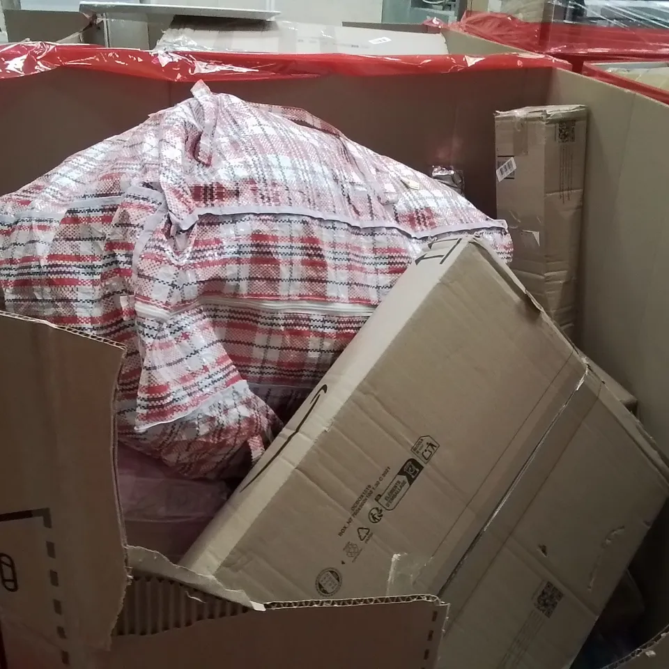 PALLET OF ASSORTED HOUSEHOLD GOODS AND PRODUCTS TO INCLUDE;MATTRESS TOPPER,DUMBBELL,WATER TABLE 