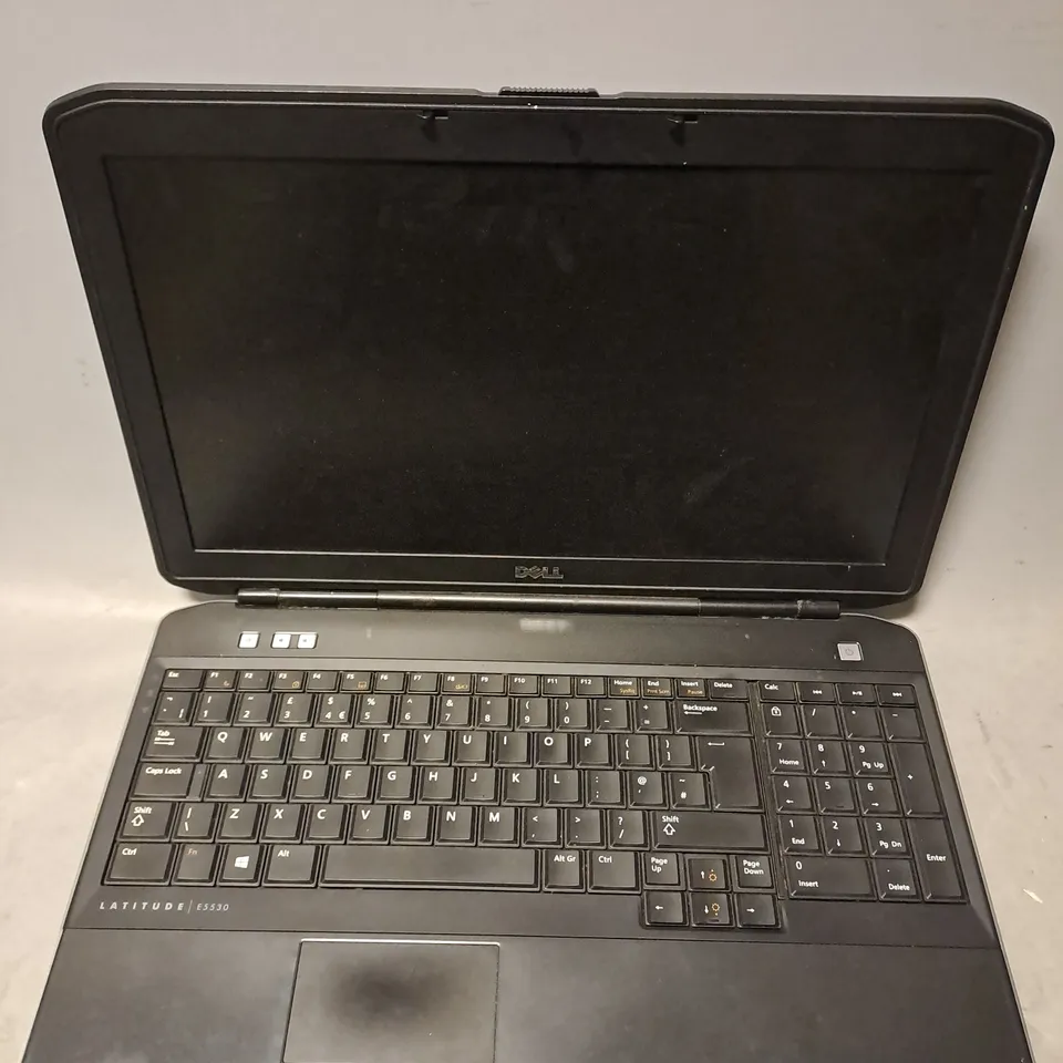 DELL LATITUDE E5530 LAPTOP