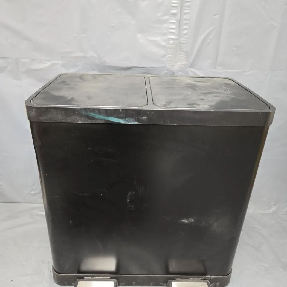 2 PEDAL BIN