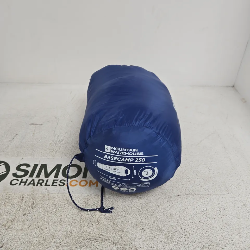 MOUNTAIN WAREHOUSE BASECAMP 250 SLEEPING BAG – BLUE, 5°C (41°F) WITH STUFF SACK