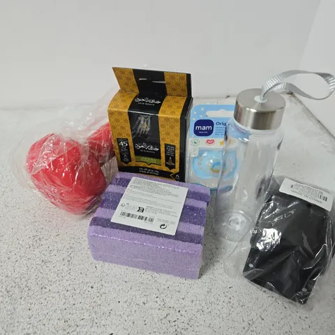 APPROXIMATELY 15 ASSORTED HOUSEHOLD ITEMS TO INCLUDE 5KG WEIGHT, MAM ORIGINAL NIGHT DUMMYS, OUD ROOTS INCESNSE CONES, ETC - COLLECTION ONLY