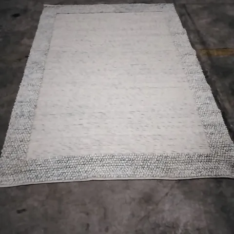 QUALITY DESIGNER RUG APPROXIMATELY 230X156CM 