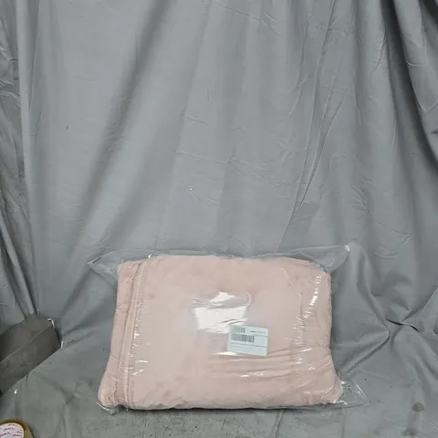 COZEE HOME FAMILY SIZED FAUX FUR & VELVETSOFT HEATED THROW IN PINK