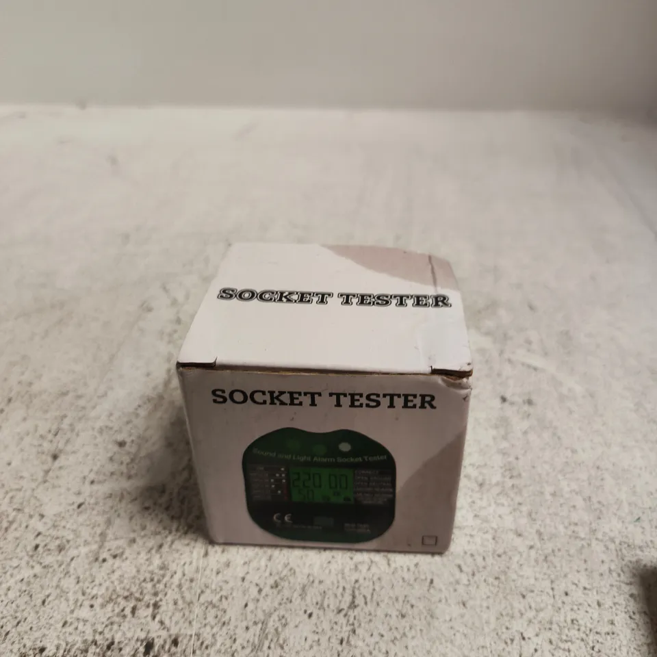 APPROXIMATELY 7 ASSORTED ITEMS INCLUDING SOCKET TESTER AND INSTANT READ MEAT THERMOMETER