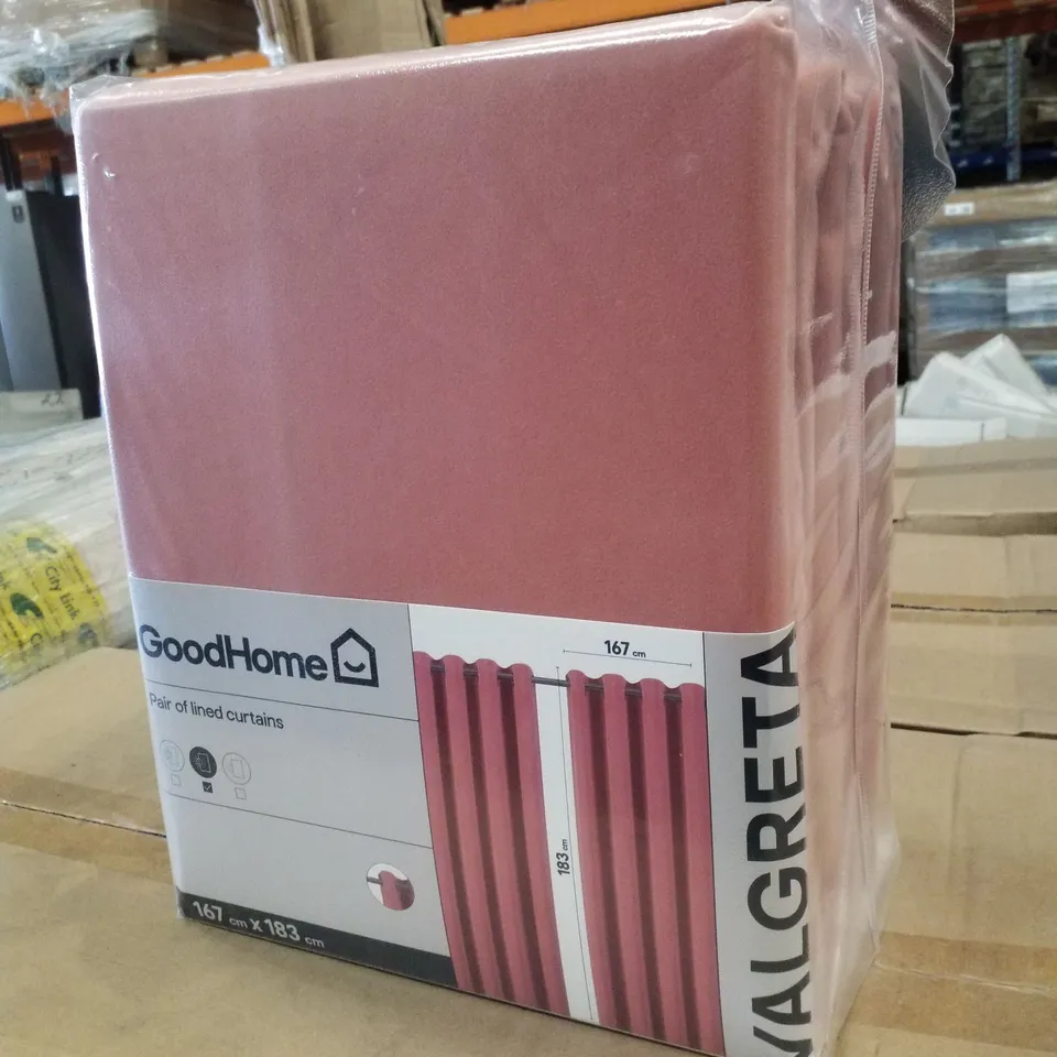 PALLET CONTAINING APPROXIMATELY 64 GOODHOME 167×183CM VALGRETA CURTAINS 