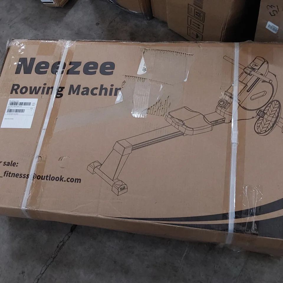 BOXED NEEZEE ROWING MACHINE 