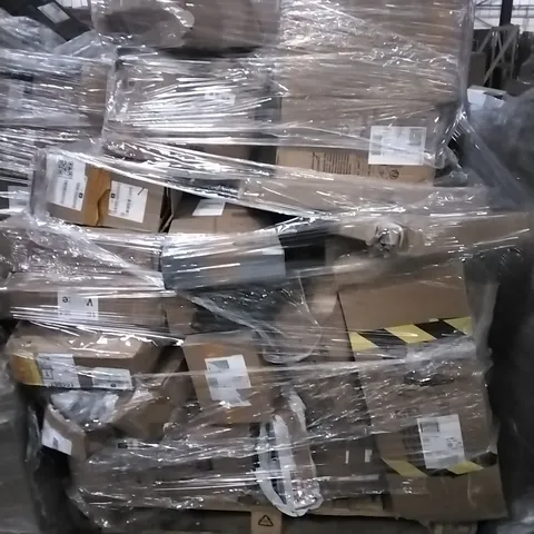 PALLET OF HOUSEHOLD ITEMS TO INCLUDE SWING BLIND CORER CABINET, MOP BUCKETS WITH WRINGER,  PET CAR SEAT AND OTHER ASSORTED ITEMS...
