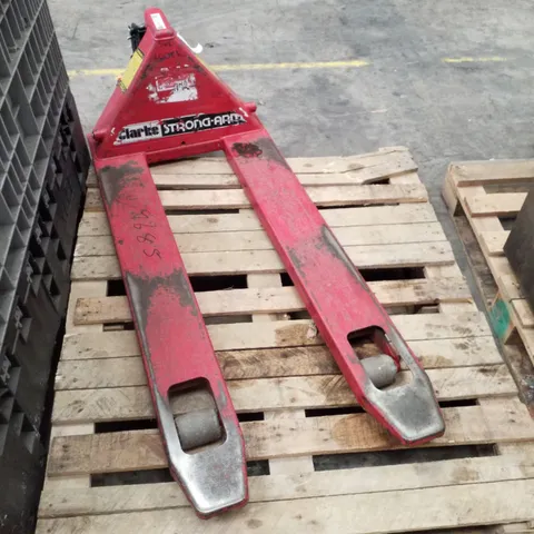 CLARKE STRONG ARM PUMP TRUCK (NO HANDLE)