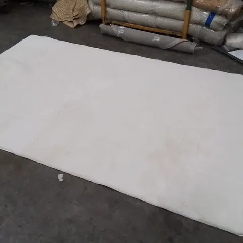 QUALITY DESIGNER AREA RUG - APPROXIMATELY 280X184CM