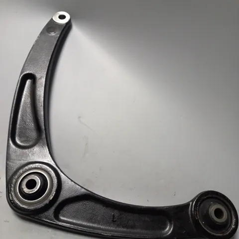 CONTROL ARM / COLLECTION ONLY