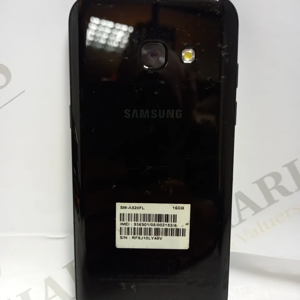 SAMSUNG GALAXY A5 MOBILE PHONE IN BLACK