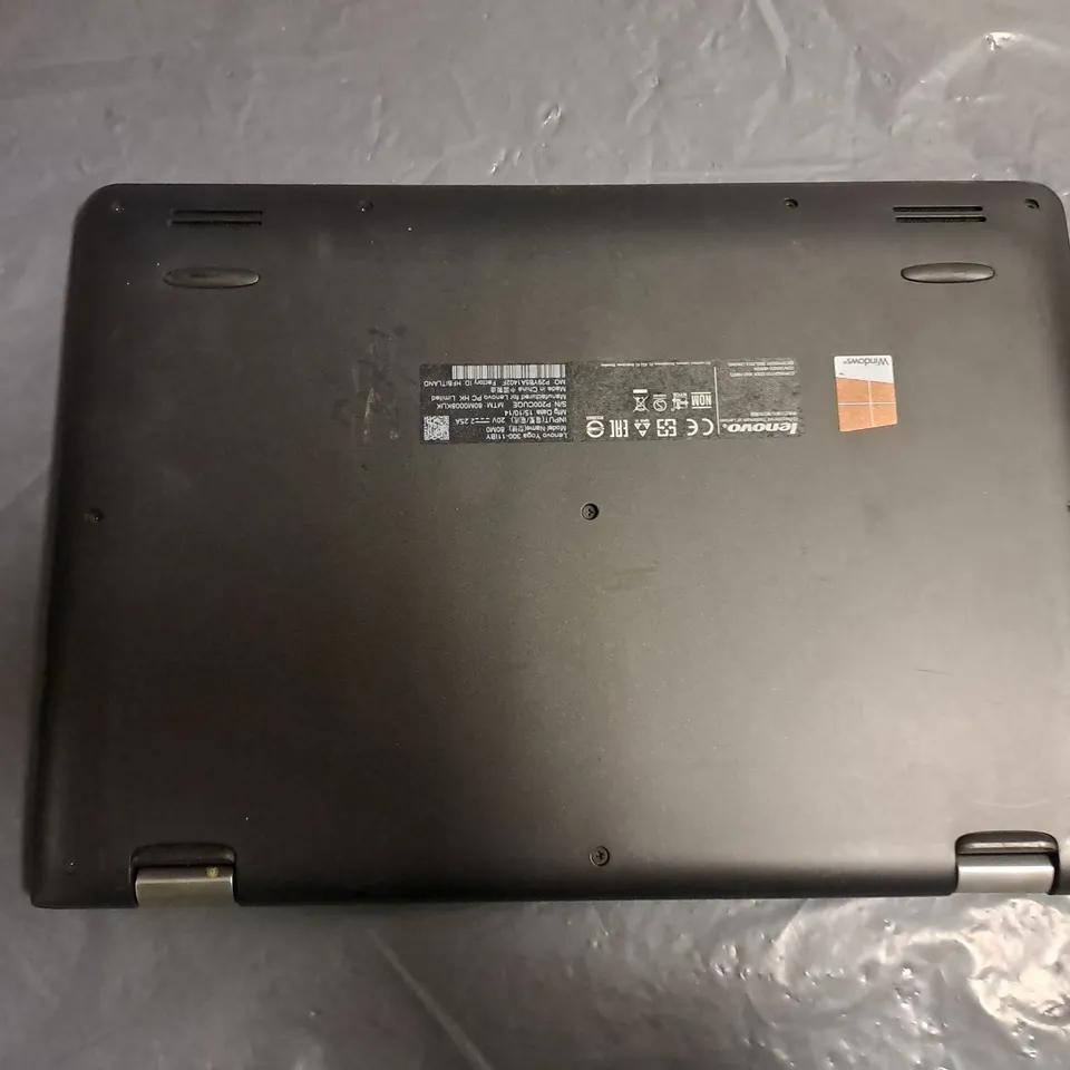 LENOVO YOGA 300-11IBY