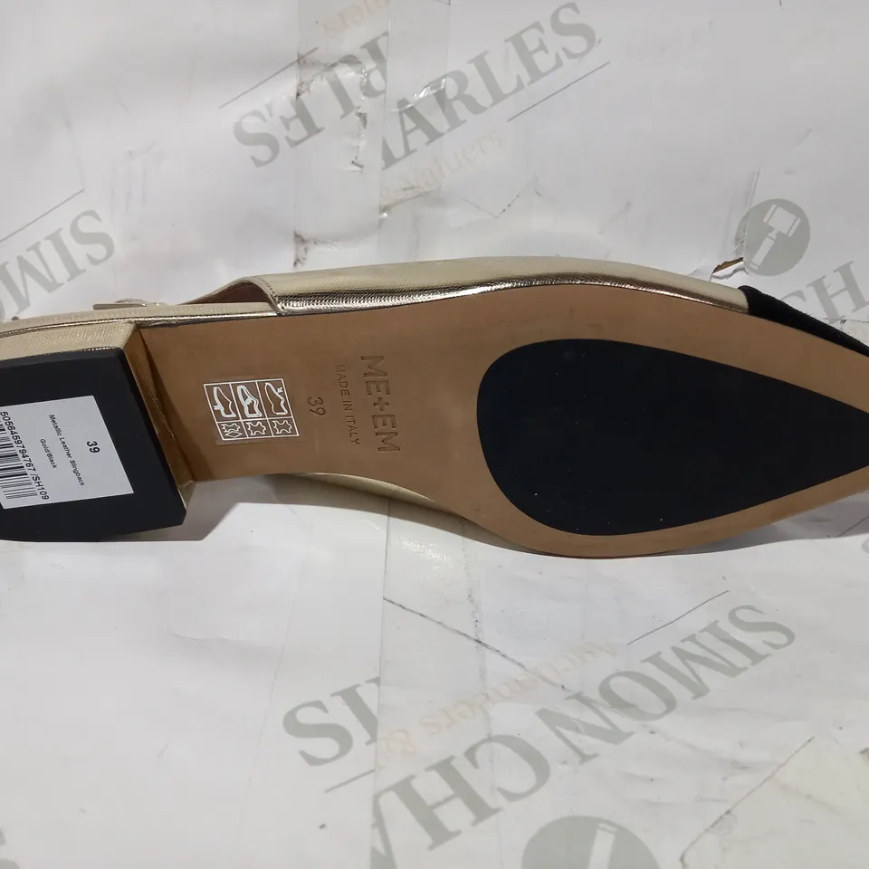 BOXED PAIR OF ME+EM FAUX LEATHER METALLIC SLINGBACK SHOES IN GOLD/BLACK EU SIZE 39