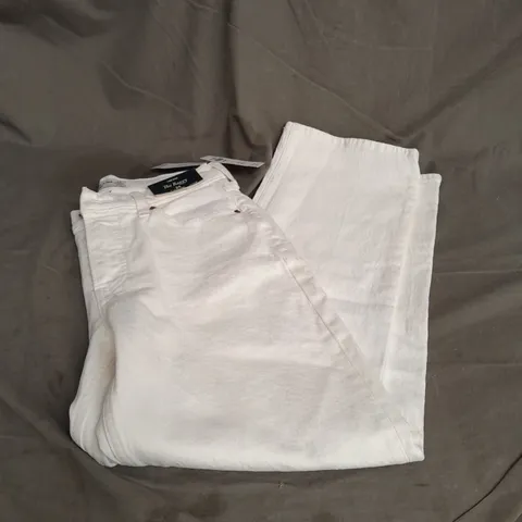 ABERCROMBIE & FITCH LOW RISE BAGGY JEANS IN OFF WHITE SIZE 24 XSHORT