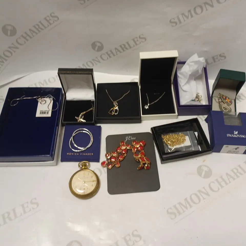 LARGE QUANTITY OF ASSORTED JEWELLERY TO INCLUDE: NECKLACES, RINGS, WATCHES, EARRINGS FROM SWAROVSKI, MONICA VINADER, RAFFINE PARIS, ETC