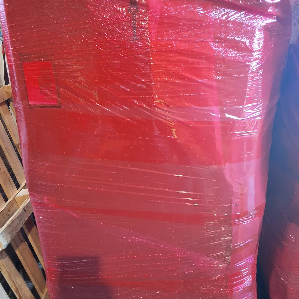 PALLET OF ASSORTED HOUSEHOLD ITEMS TO INCLUDE PET PLAY PEN, ASTROTURF ROLL, PIRATES RING SET, ETC - COLLECTION ONLY