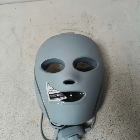 OUTLET SHARK CRYOGLOW LED MASK WITH DUST BAG