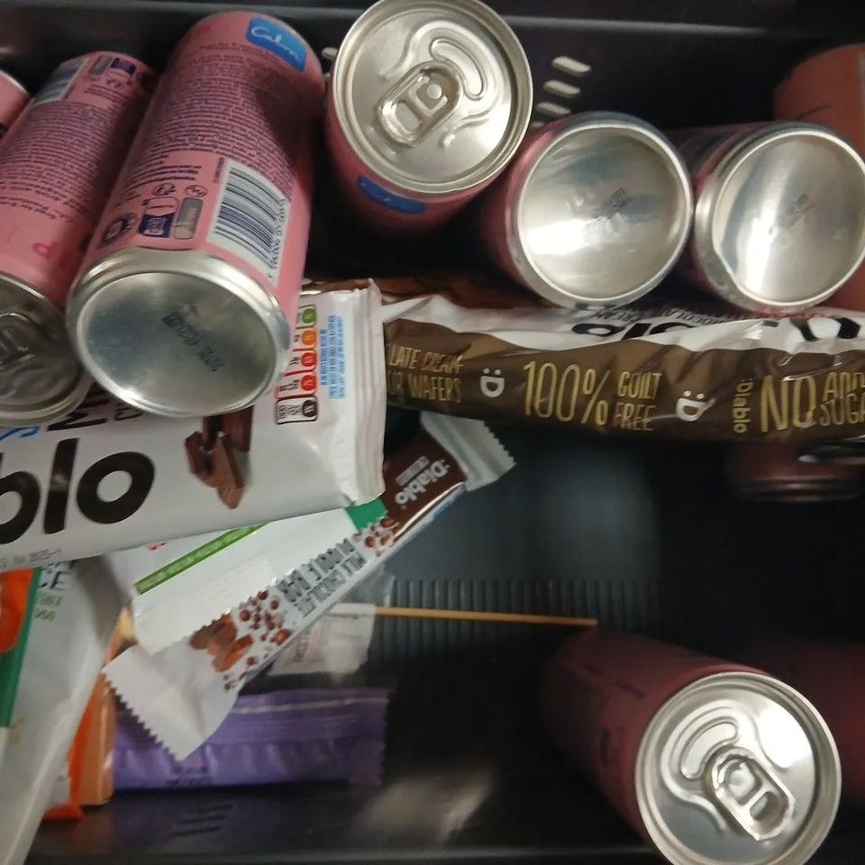 APPROXIMATELY 15 ASSORTED FOOD AND DRINK ITEMS TO INCLUDE PURE VIA STEVIA, TRIP, ETC