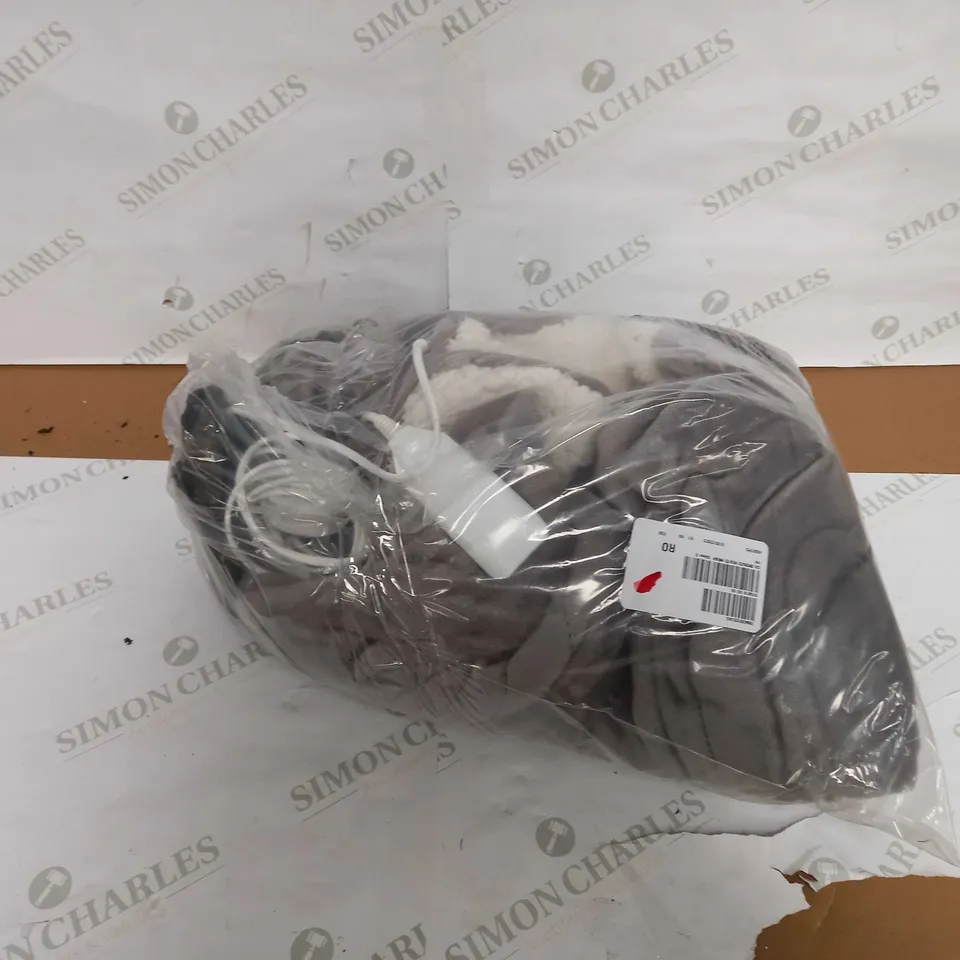 COZEE HOME OVERSIZED WRAP - SILVER / GREY