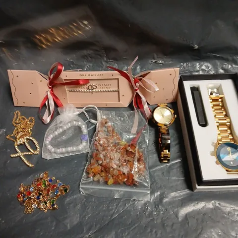 APPROXIMATELY 15 ASSORTED JEWELLERY PRODUCTS TO INCLUDE NECKLACE, WATCH, BRACELETS ETC 