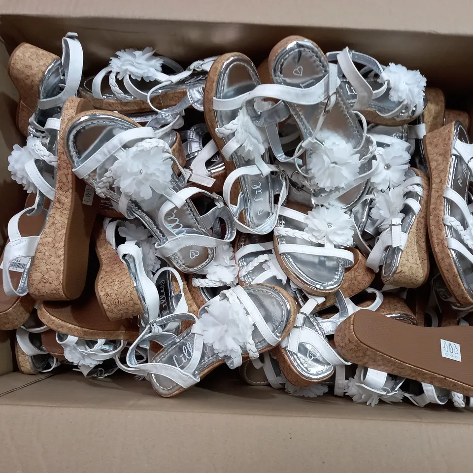 APPROXIMATELY 15 LILLEY FLORAL DECORATED OPEN TOE SANDALS IN SILVER IN VARIOUS SIZES