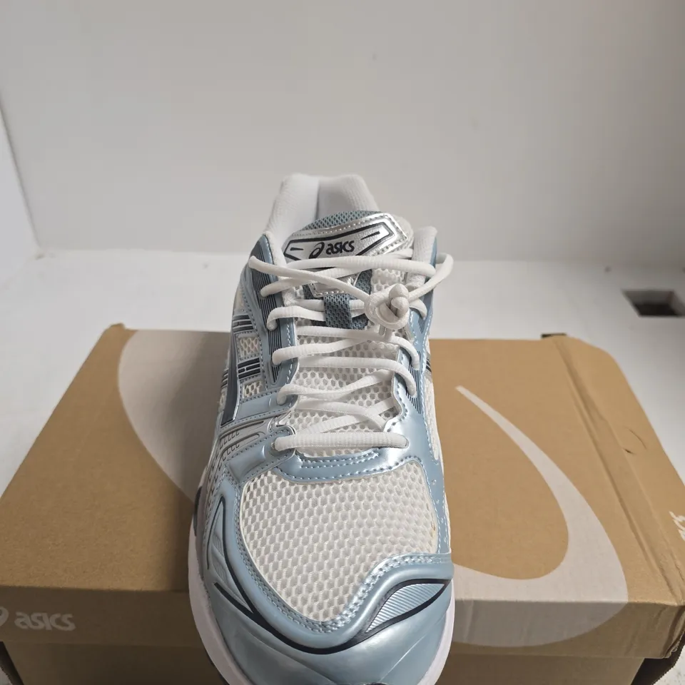 BOXED PAIR OF ASICS GEL-KAYANO 14 RUNNING SHOES – UK 11 (US 12)