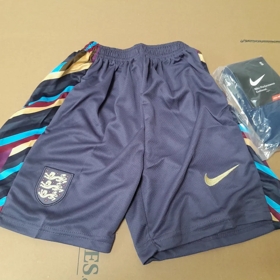 NIKE ENGLAND KIDS AWAY KIT - SIZE 24