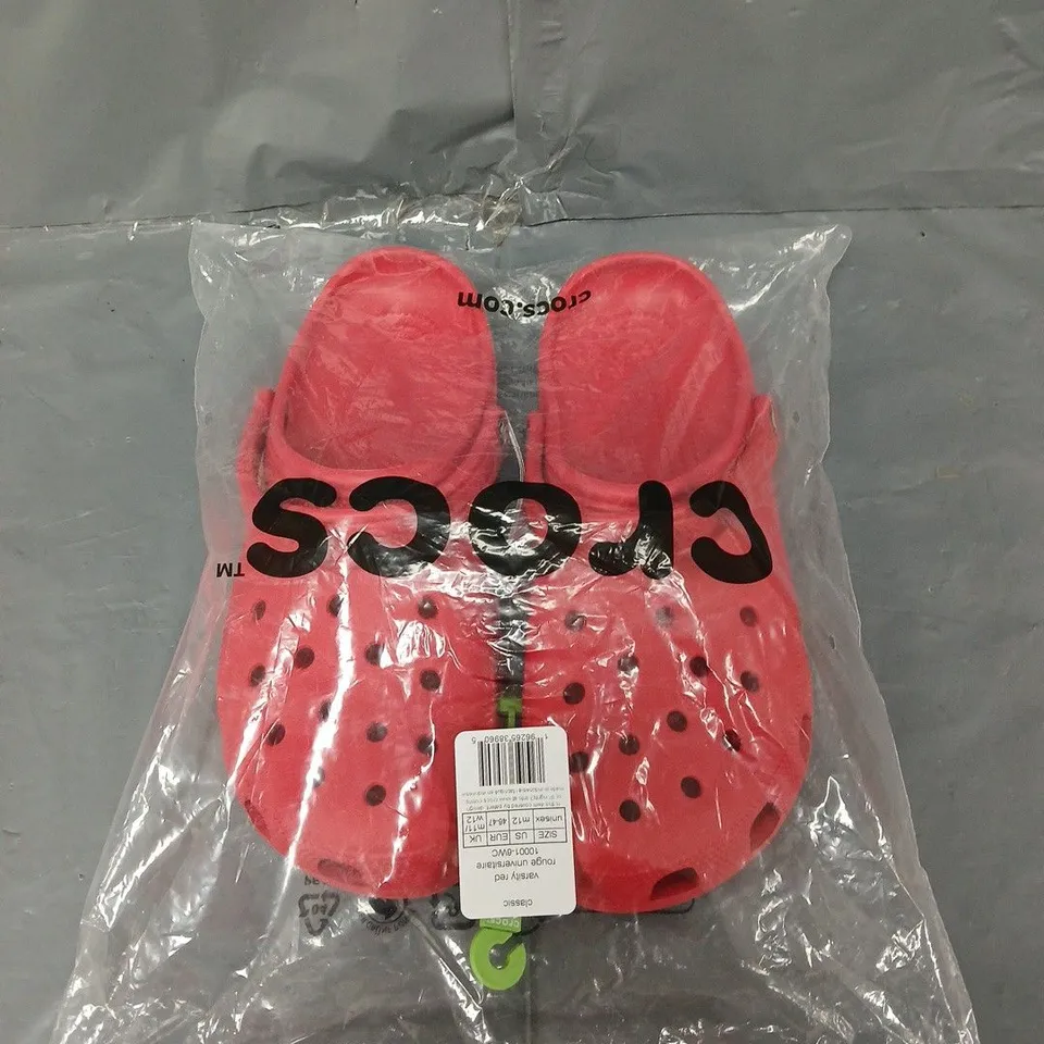 BAGGED PAIR OF CROC CLASSIC CLOG VARSITY RED M11/W12