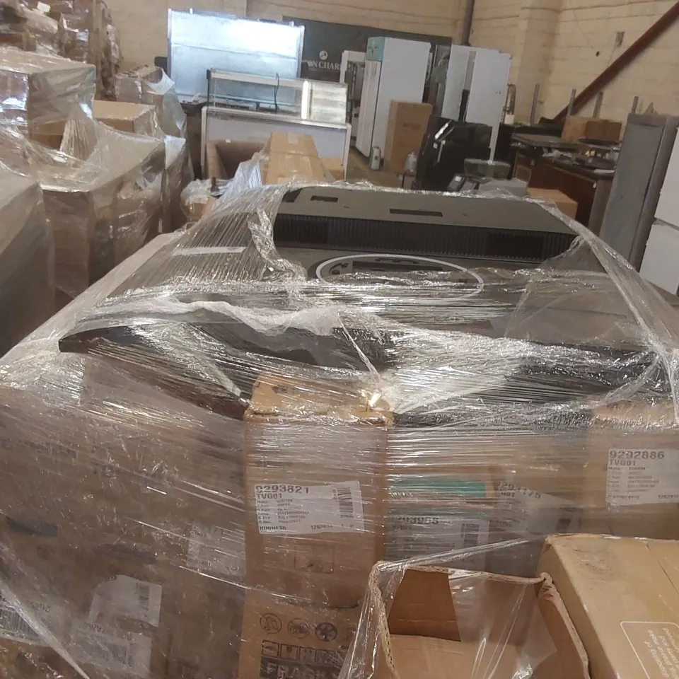 PALLET CONTAINING A LARGE QUANTITY OF ASSORTED DAMAGED TVs