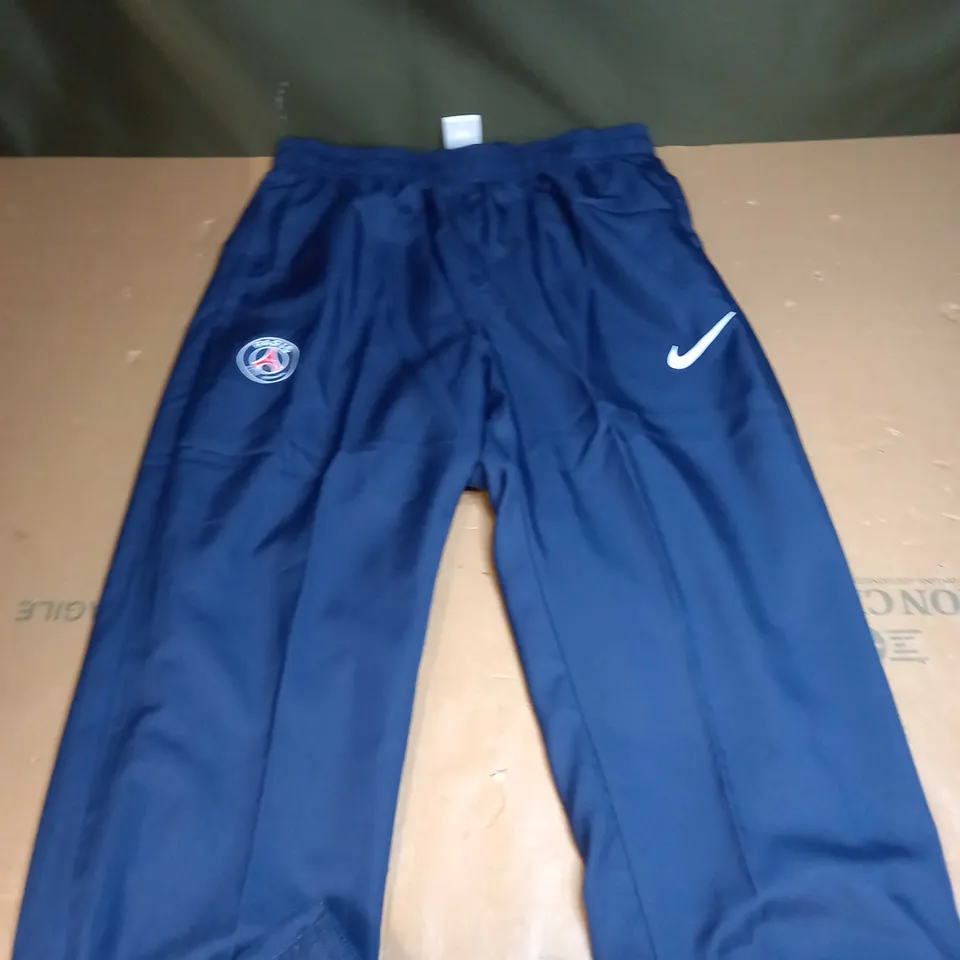 PSG FC TRAINING PANTS SIZE M